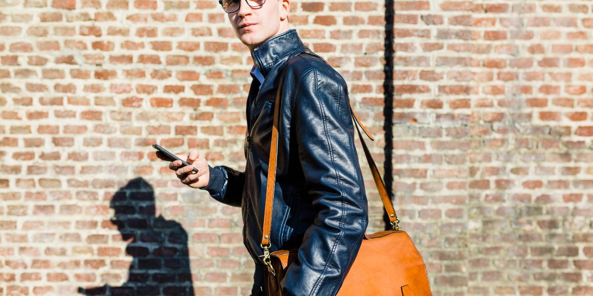 Comment éviter que la sacoche glisse de l’épaule ?