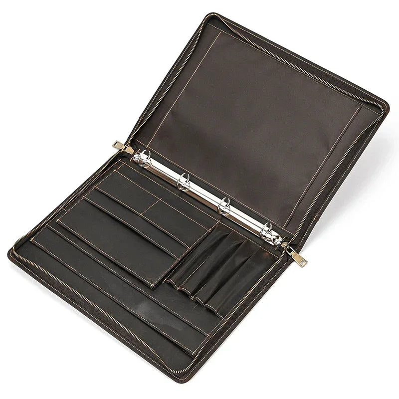 Conférencier en cuir