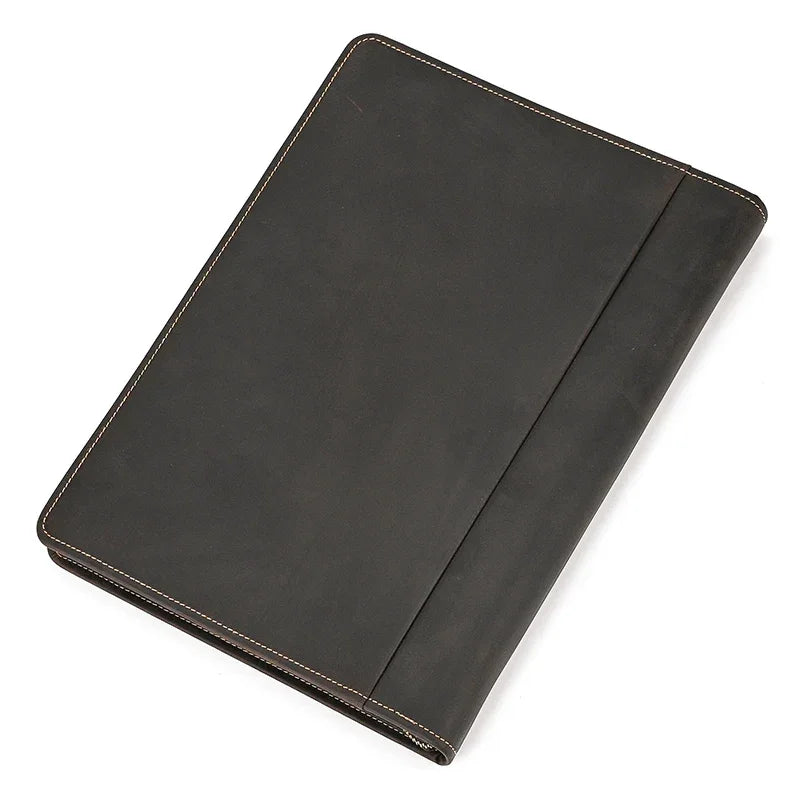 Conférencier en cuir