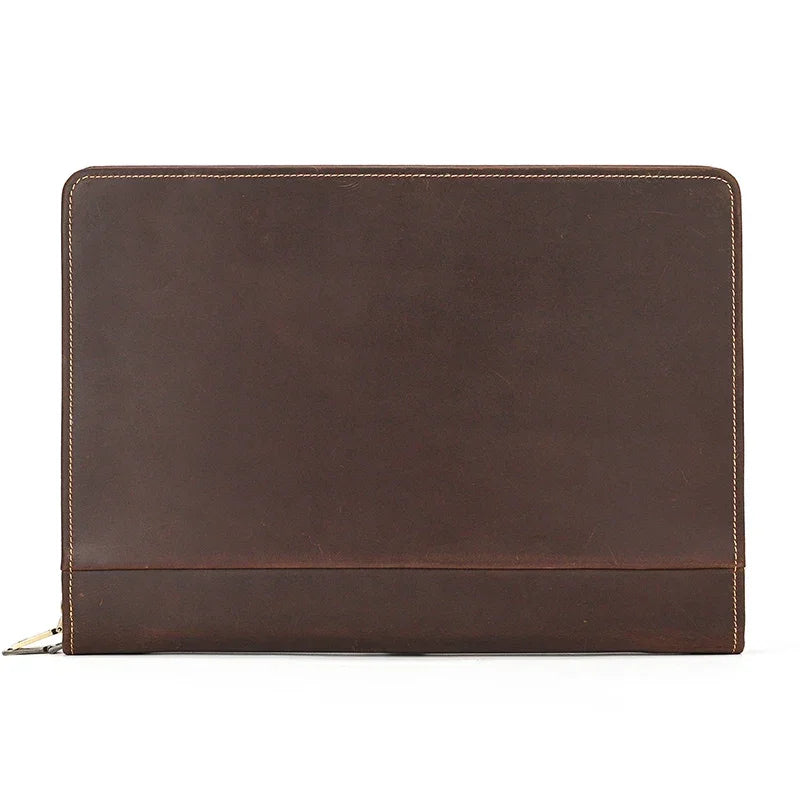 Conférencier en cuir