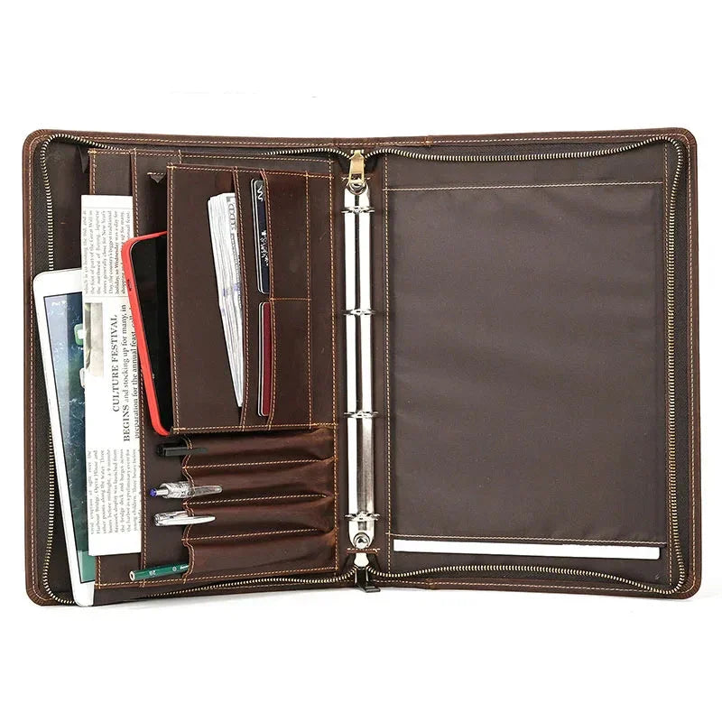 Conférencier en cuir