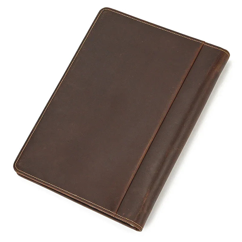 Conférencier en cuir