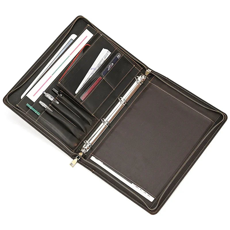 Conférencier en cuir