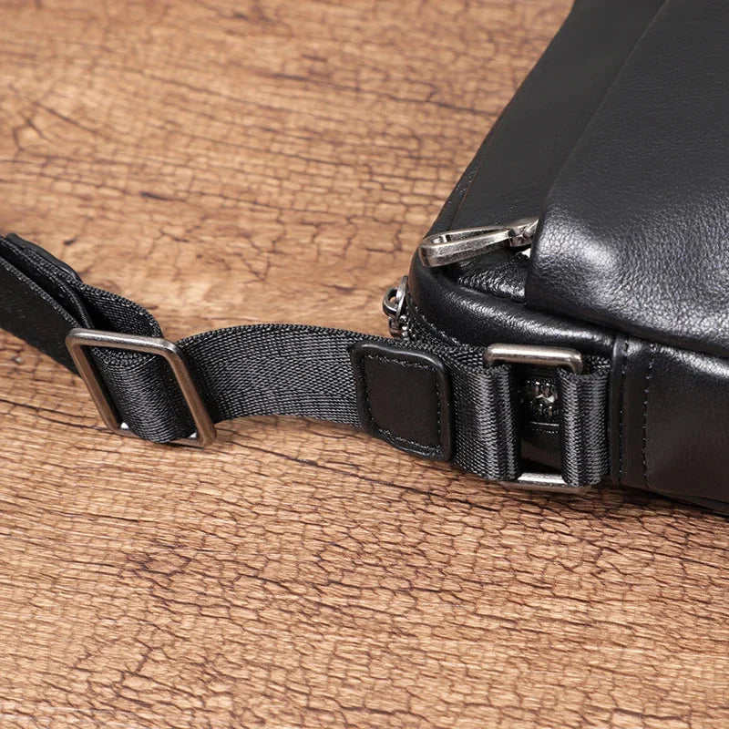 Petite sacoche pour homme en cuir