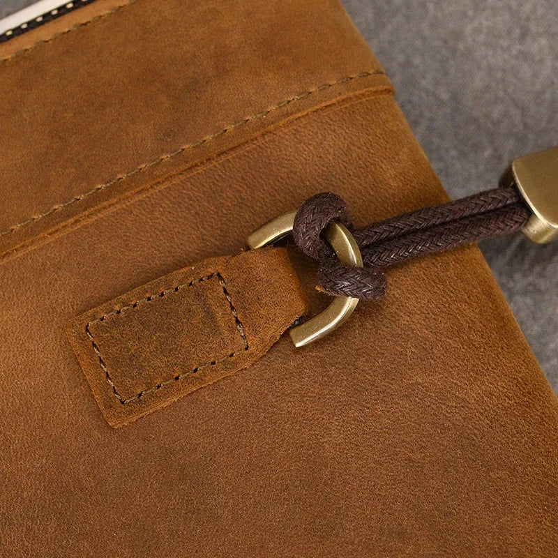 Pochette en cuir pour homme