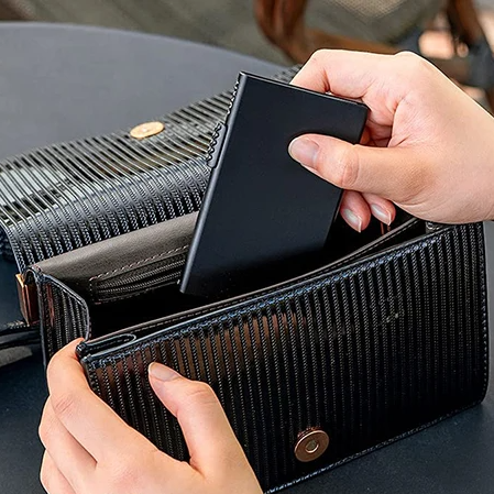 Porte-cartes en aluminium pour homme