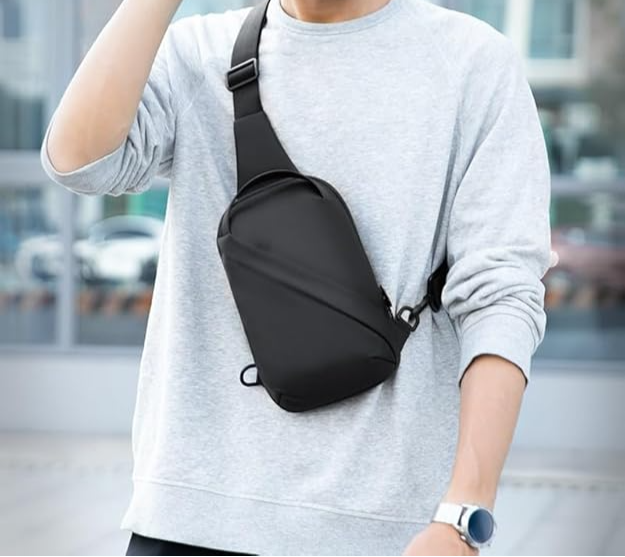 Sacoche poitrine homme