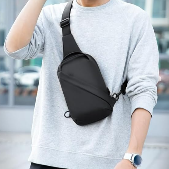 Sacoche poitrine homme