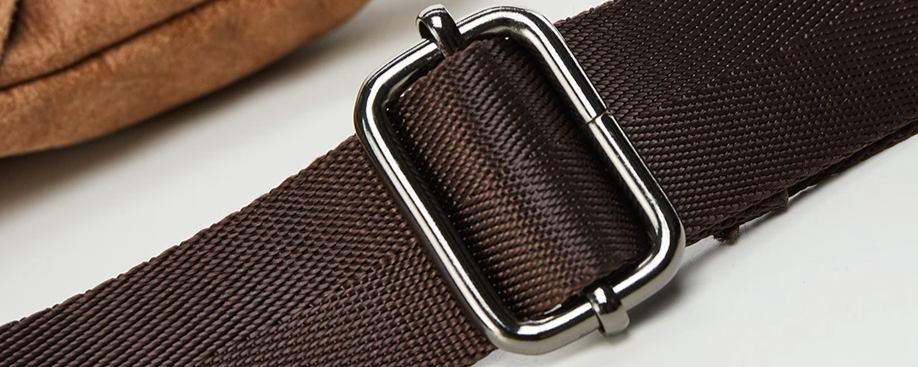 Sacoche de poitrine homme en cuir